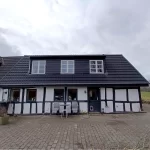 Udskiftning af eternit plader til nyt decra tag på bindingsværkshus, efterisolering af kviste og beklædning med Ivarplank/etex planker